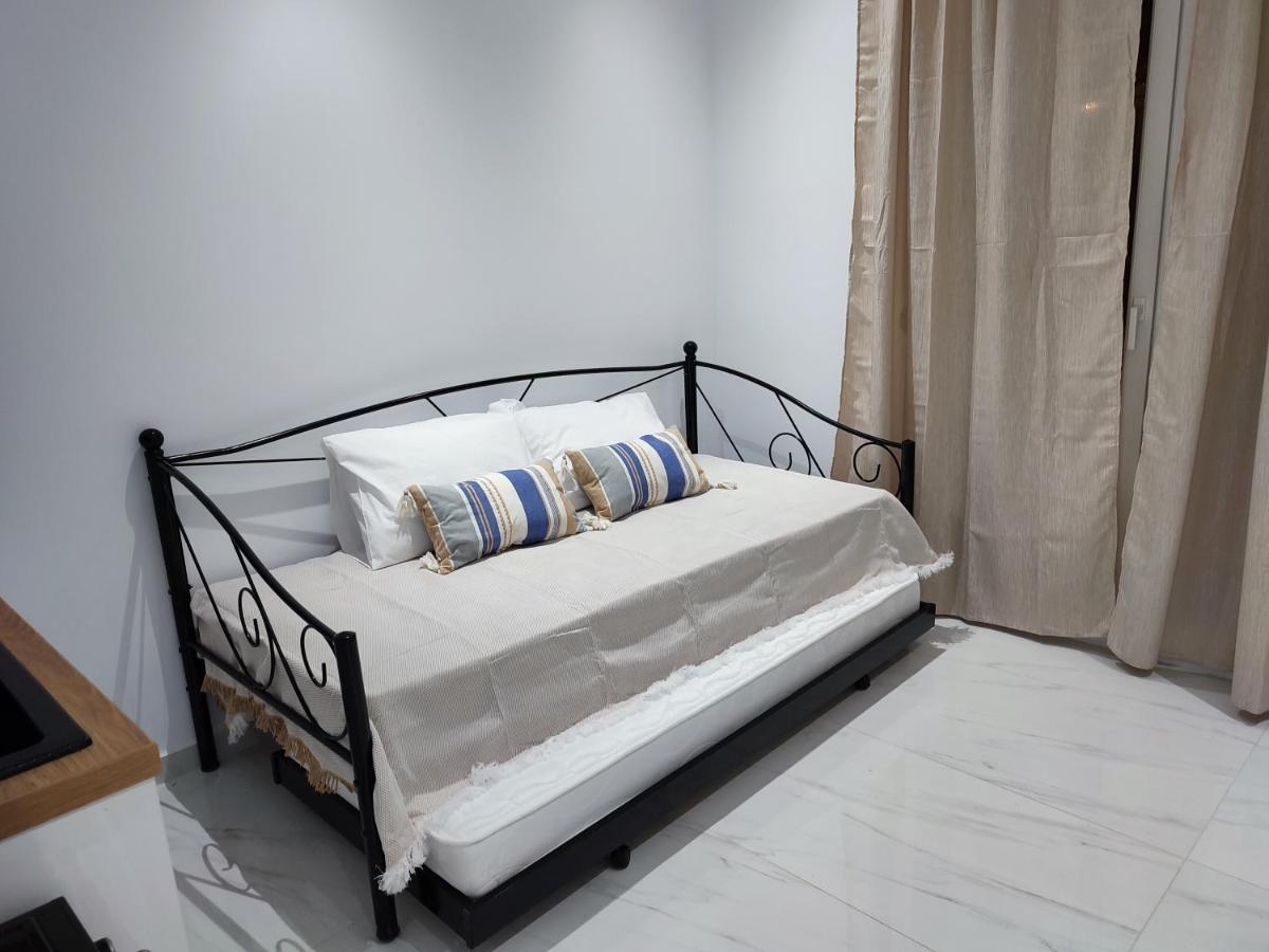 Alexander Luxury Apartments & Studios Метаморфоси Экстерьер фото