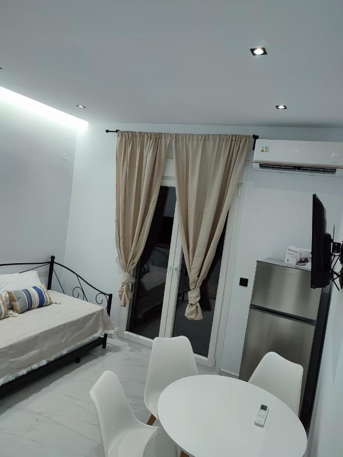 Alexander Luxury Apartments & Studios Метаморфоси Экстерьер фото