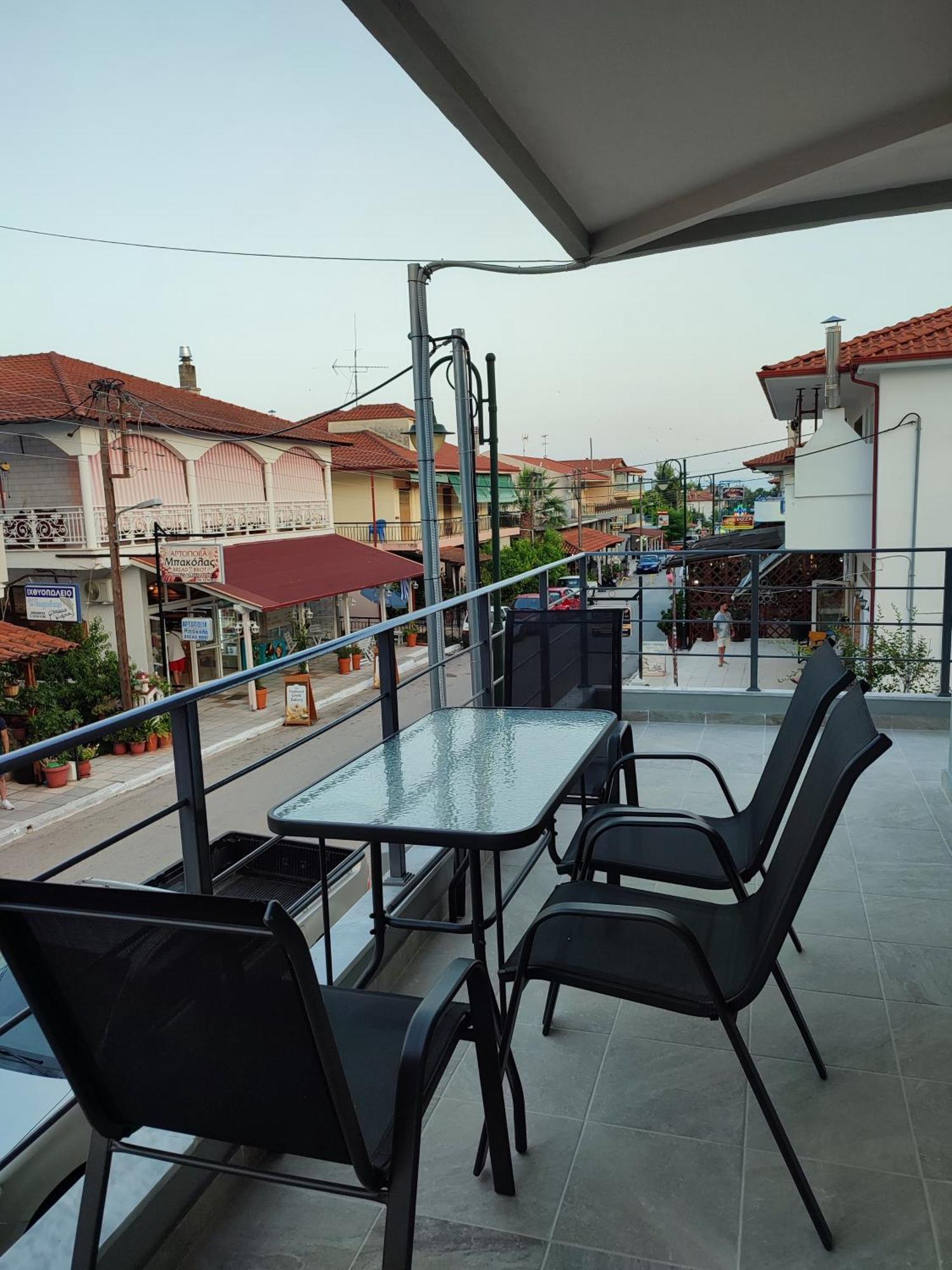 Alexander Luxury Apartments & Studios Метаморфоси Номер фото